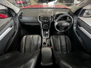 Isuzu KB 300D-Teq double cab LX Midnite Edition - Image 6