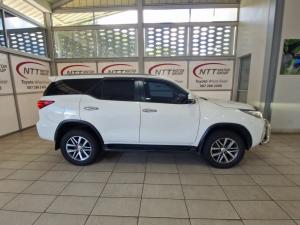 Toyota Fortuner 2.8GD-6 Raised Body automatic - Image 3