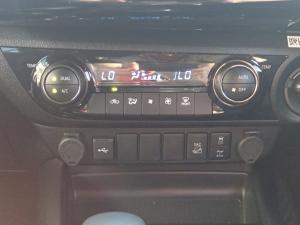 Toyota Hilux 2.8 GD-6 GR-S 4X4 automaticD/C - Image 16
