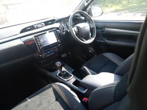 Toyota Hilux 2.8 GD-6 GR-S 4X4 automaticD/C - Image 7