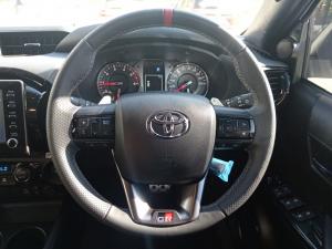 Toyota Hilux 2.8 GD-6 GR-S 4X4 automaticD/C - Image 8
