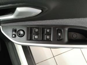 Nissan Magnite 1.0 Acenta - Image 17