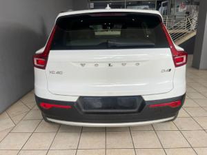 Volvo XC40 D4 AWD Momentum - Image 4