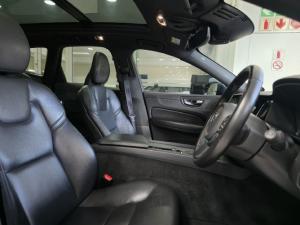 Volvo XC60 B5 AWD Essential - Image 7