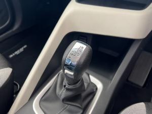 Nissan Magnite 1.0 Visia auto - Image 5