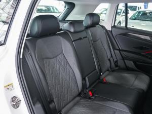 Volkswagen Tiguan 1.4TSI Life - Image 10