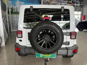 Jeep Wrangler Unlimited 2.8CRD Altitude - Image 4