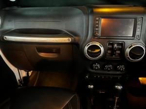 Jeep Wrangler Unlimited 2.8CRD Altitude - Image 8