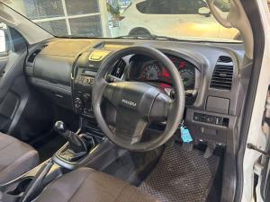 Isuzu D-Max 250 double cab Hi-Ride - Image 14