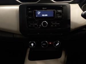 Nissan Magnite 1.0 Turbo Visia manual - Image 4