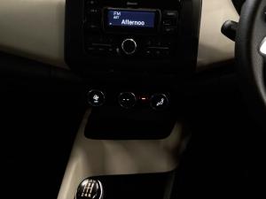 Nissan Magnite 1.0 Turbo Visia manual - Image 5