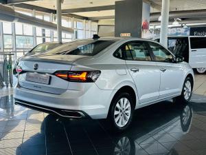 Volkswagen Polo sedan 1.6 Life auto - Image 2