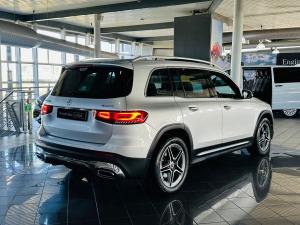 Mercedes-Benz GLB GLB220d 4Matic Progressive - Image 2