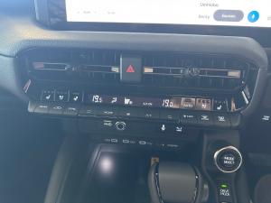 Toyota Land Cruiser Prado 2.8GD VX-R - Image 12