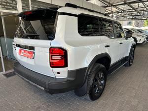 Toyota Land Cruiser Prado 2.8GD VX-R - Image 2
