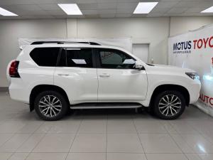 Toyota Land Cruiser Prado 2.8GD VX-L - Image 3