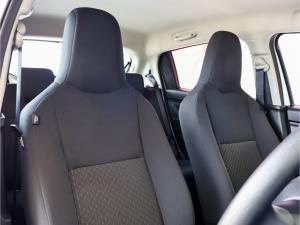 Toyota Vitz 1.0 XR manual - Image 10