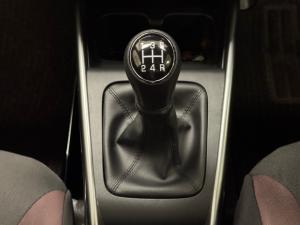 Toyota Starlet Cross 1.5 XR manual - Image 11