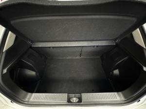 Toyota Starlet Cross 1.5 XR manual - Image 16