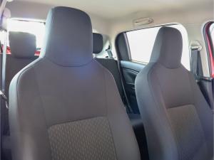 Toyota Vitz 1.0 XR manual - Image 11