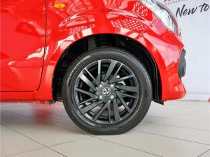 Toyota Vitz 1.0 XR manual - Image 14