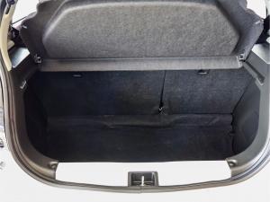 Toyota Vitz 1.0 XR manual - Image 12