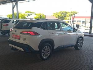 Toyota Corolla Cross 1.8 Hybrid XS - Image 2