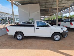 Toyota Hilux 2.0 single cab S (aircon) - Image 3