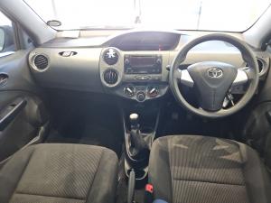 Toyota Etios hatch 1.5 Sprint - Image 6
