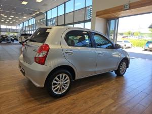 Toyota Etios hatch 1.5 Sprint - Image 2