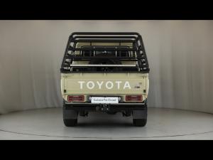 Toyota Land Cruiser 79 2.8GD-6 double cab - Image 5