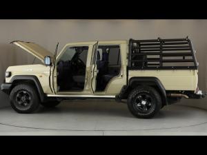Toyota Land Cruiser 79 2.8GD-6 double cab - Image 26