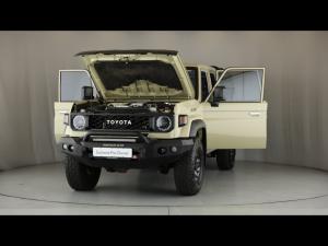 Toyota Land Cruiser 79 2.8GD-6 double cab - Image 28