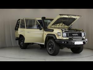 Toyota Land Cruiser 79 2.8GD-6 double cab - Image 29
