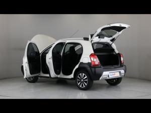 Toyota Etios Cross 1.5 Xs - Image 25