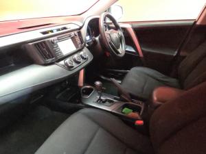 Toyota RAV4 2.0 GX automatic - Image 7