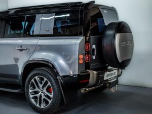 Land Rover Defender 110 D300 X - Image 12
