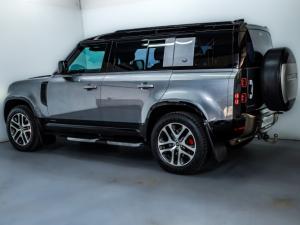 Land Rover Defender 110 D300 X - Image 5