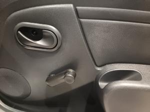 Nissan NP200 1.6i safety pack (aircon) - Image 14