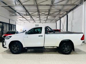 Toyota Hilux 2.4GD-6 single cab Raider manual - Image 2