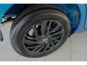 Toyota Vitz 1.0 XR manual - Image 11