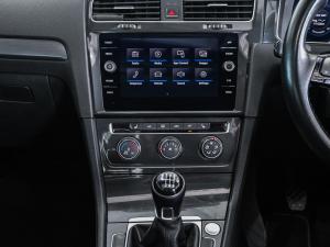 Volkswagen Golf 1.0TSI Comfortline - Image 12