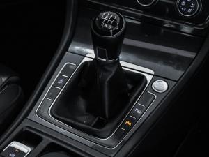 Volkswagen Golf 1.0TSI Comfortline - Image 14