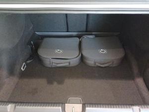 Mercedes-Benz EQE sedan EQE43 4Matic sedan - Image 9