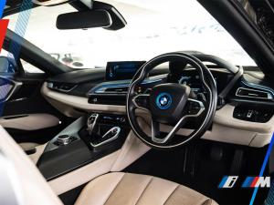 BMW i8 eDrive coupe Protonic Frozen Yellow Edition - Image 13