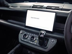 Land Rover Defender 110 V8 - Image 12