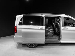 Mercedes-Benz V-Class V250d Avantgarde - Image 18