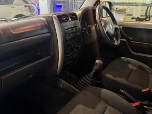 Suzuki Jimny 1.3 - Image 6