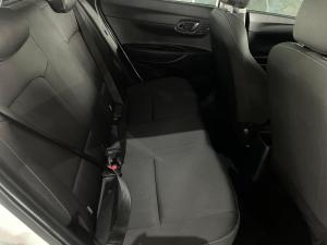 Hyundai i20 1.4 Motion auto - Image 8