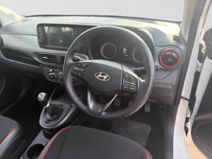 Hyundai Grand i10 1.0 Premium hatch - Image 16